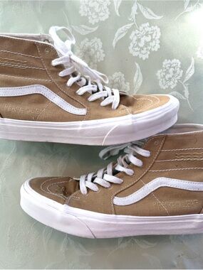 Vans Peace Leaf Canvas High-Top Sneakers size 10
